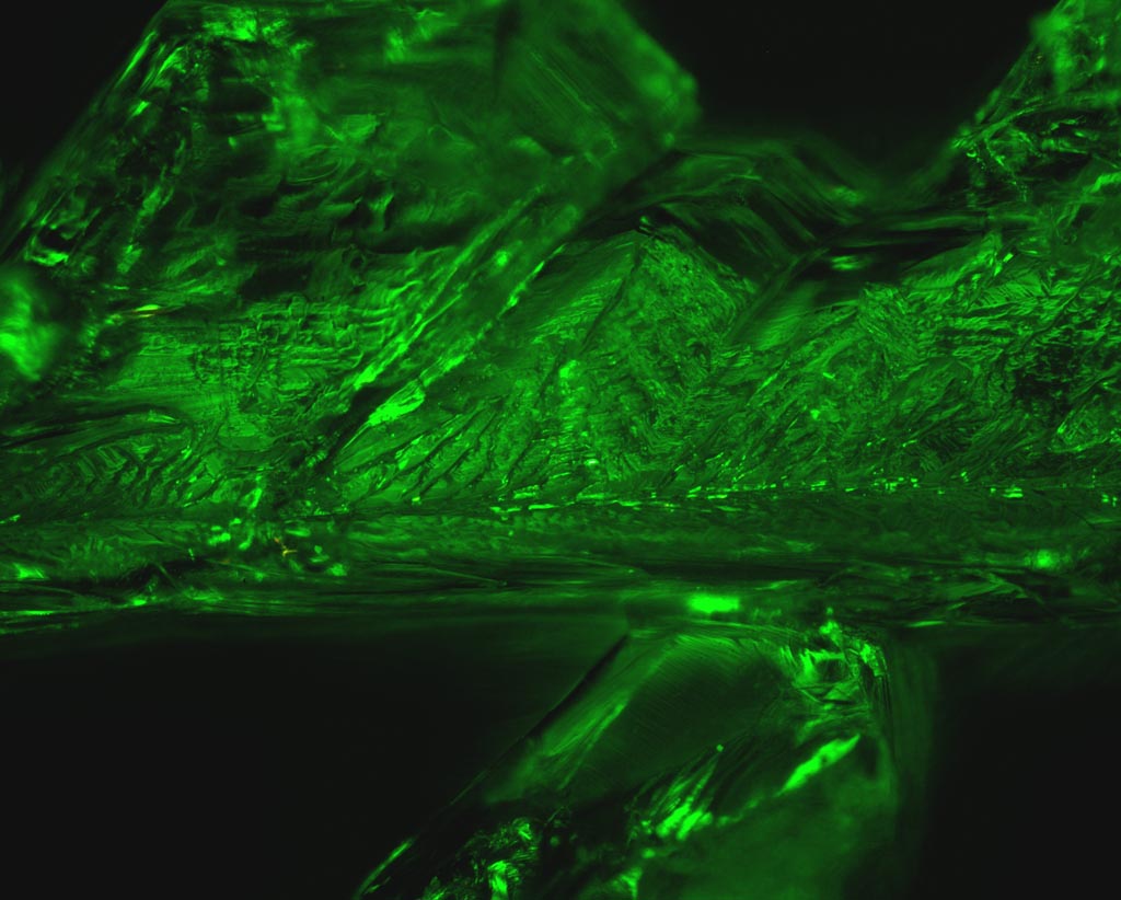 potassium ferricyanide crystals 10x BD with crossed polarizers in green darkfield